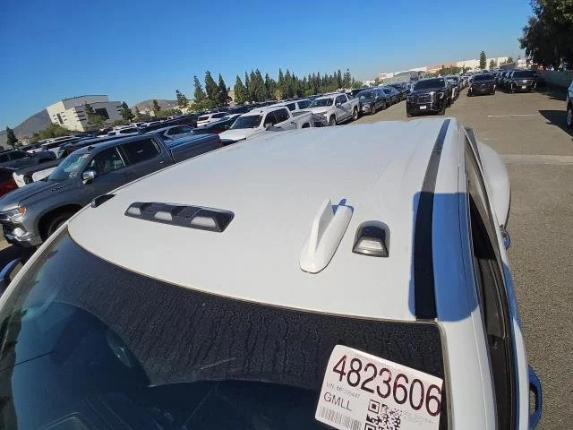 Used 2021 SUMMIT WHITE GMC SLT image 13
