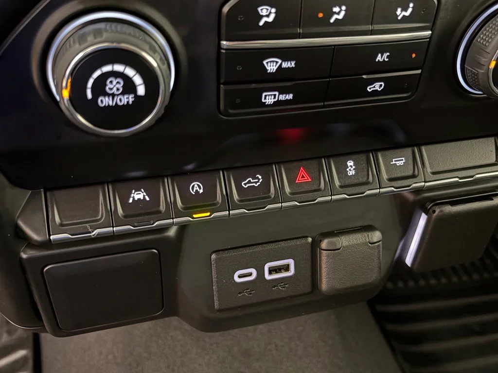 Used 2024 Black Chevrolet Custom image 31