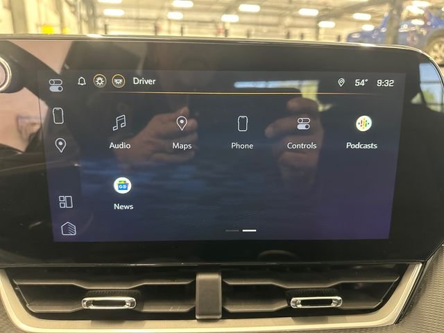 Used 2025 Gray Chevrolet LT image 27