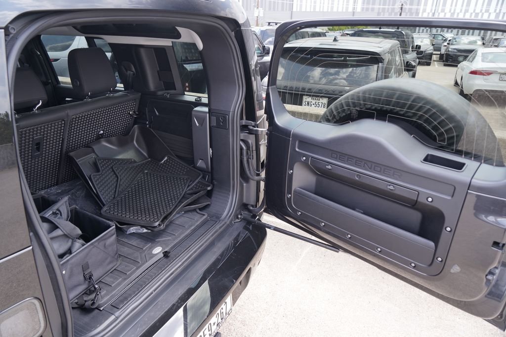 Used 2026 Gray Land Rover S image 35