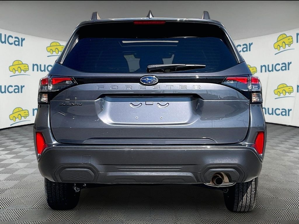 Used 2025 Gray Metallic Subaru Premium image 5