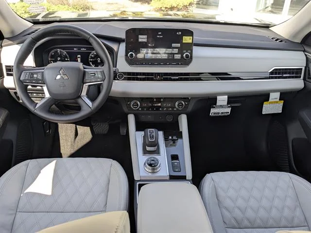 2025 Mitsubishi Outlander Plug-in Hybrid SEL - Photo 15