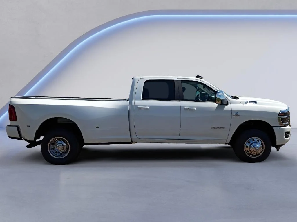 New 2026 Bright White Clear-Coat Exterior Paint RAM Laramie image 7