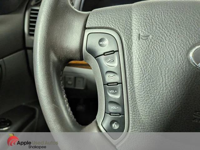 Used 2011 Gray Hyundai SE image 27