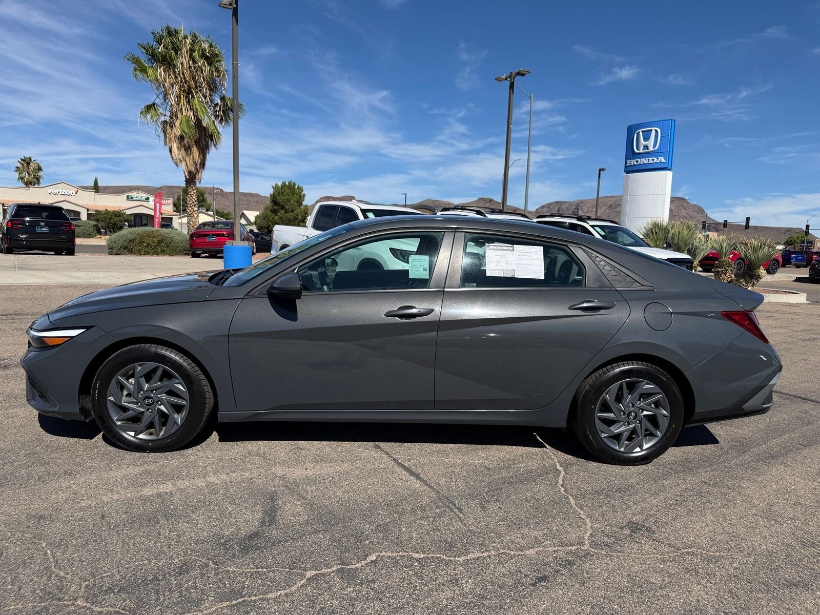 Used 2024 Gray Hyundai SEL image 10