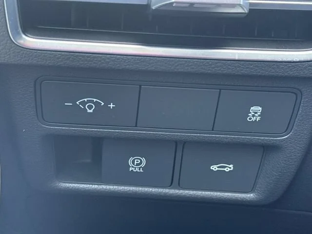Used 2024 Gray Hyundai SEL image 18