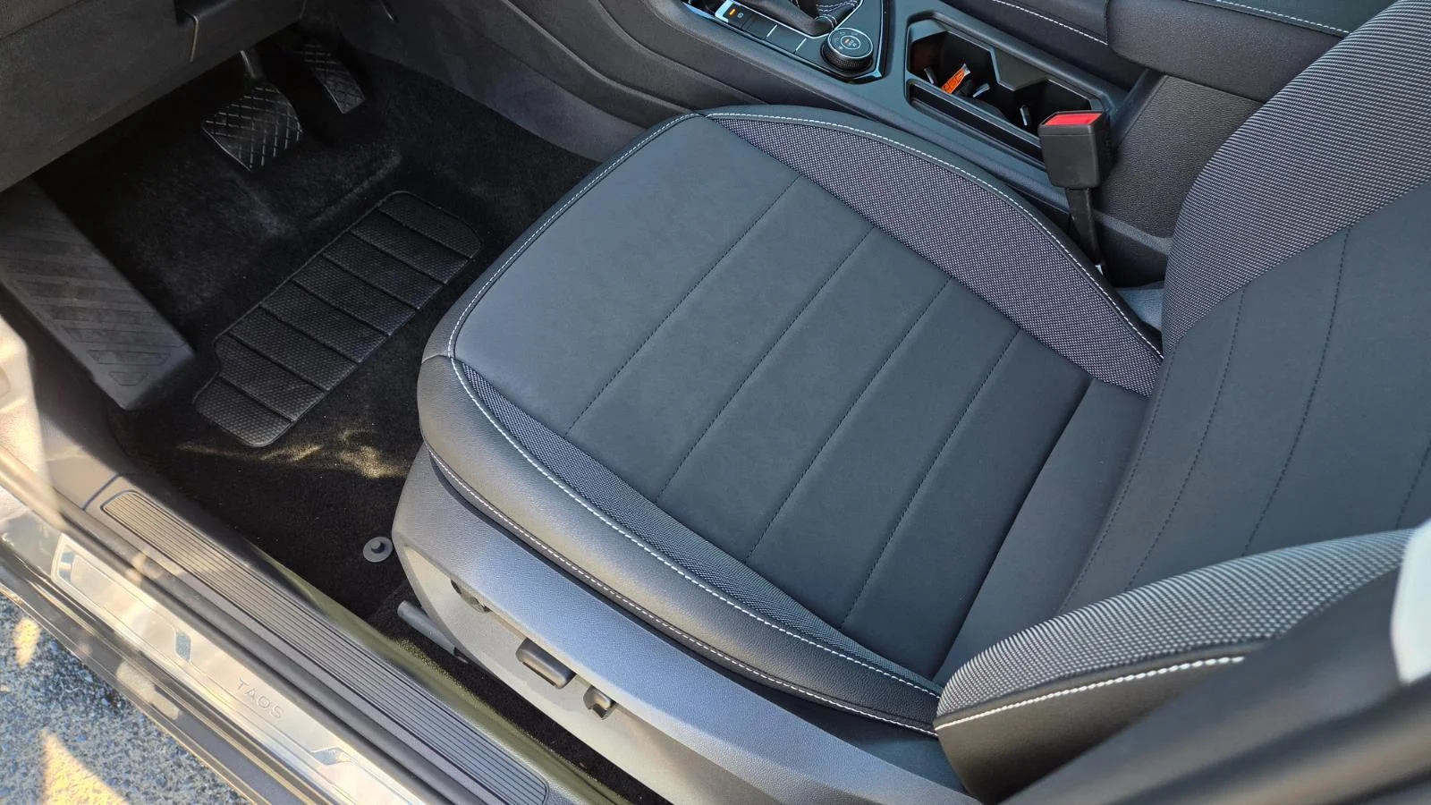 2024 Volkswagen Taos SE - Photo 20