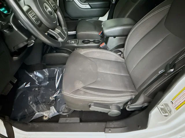 Used 2018 White Jeep Unlimited Sahara image 20