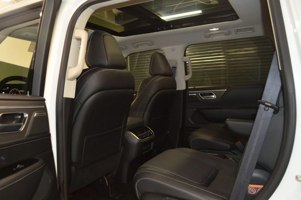 Certified Used 2025 White INFINITI PURE image 32