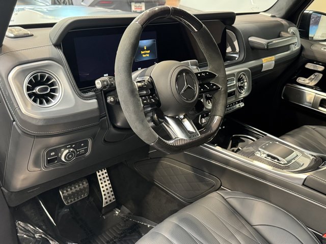New 2026 MANUFAKTUR Night Black Magno Mercedes-Benz AMG® G 63 SUV image 9