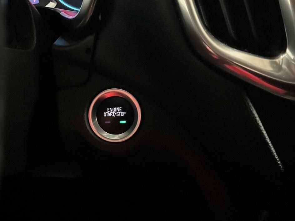 Used 2022 Red Chevrolet LT image 26