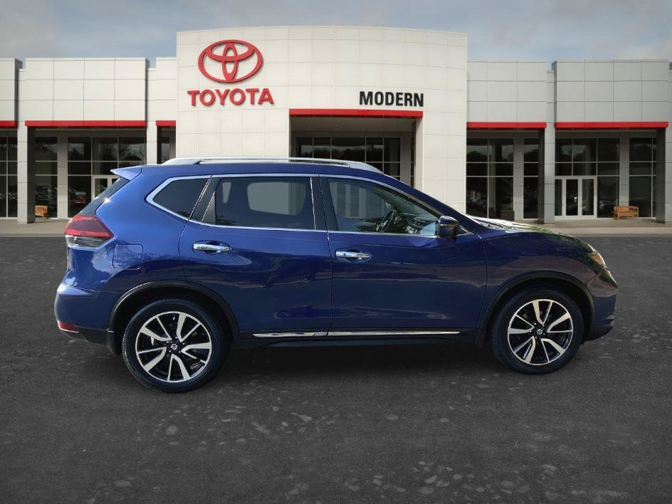 Used 2020 Caspian Blue Metallic Nissan SL image 6