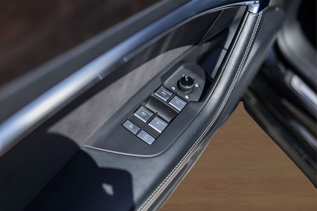 Used 2019 Black Audi 3.0T Prestige image 23