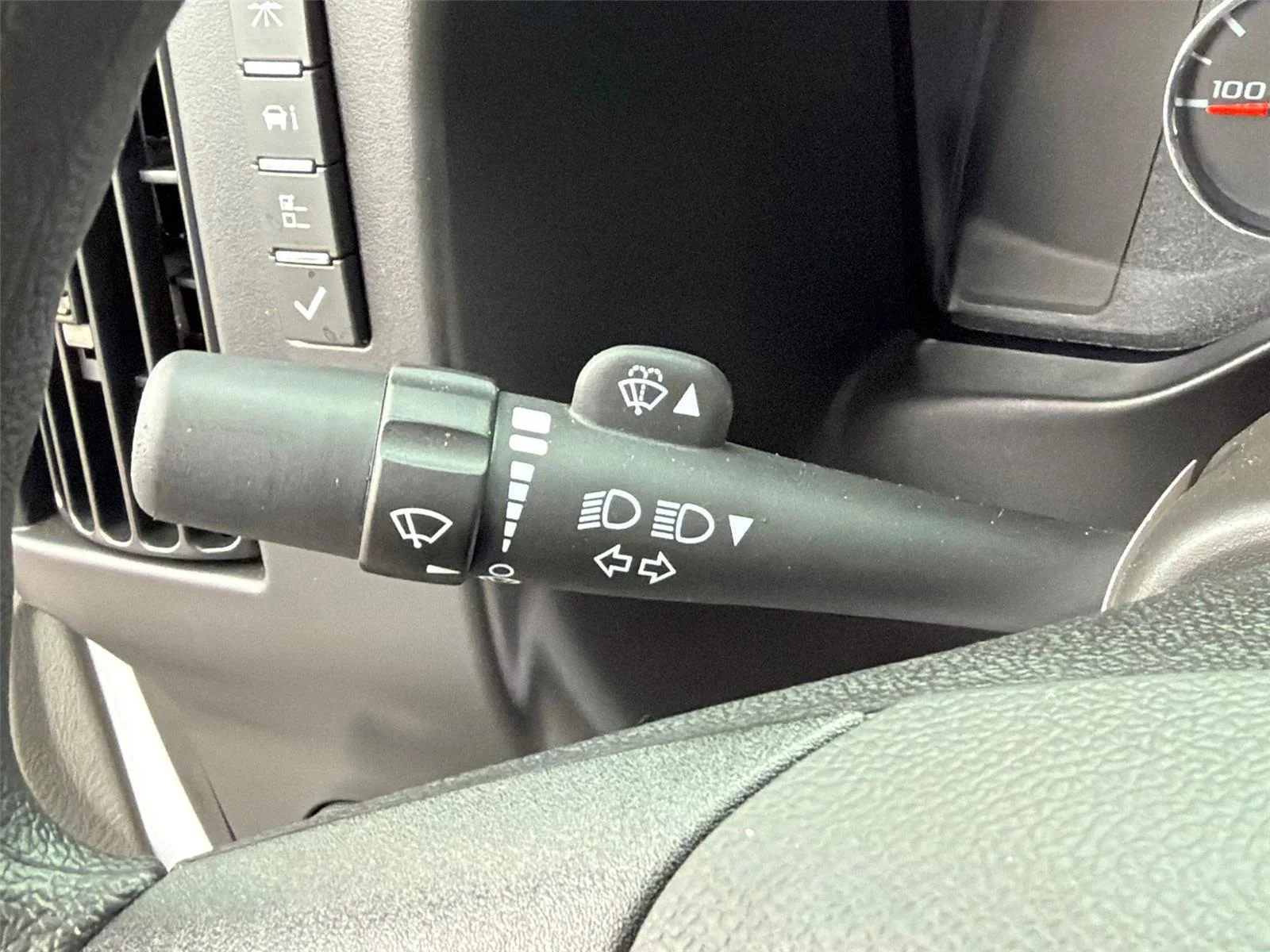 2026 GMC Savana Cargo Work Van - Photo 26