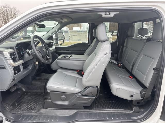 New 2026 Oxford White Ford F-550® XL image 31