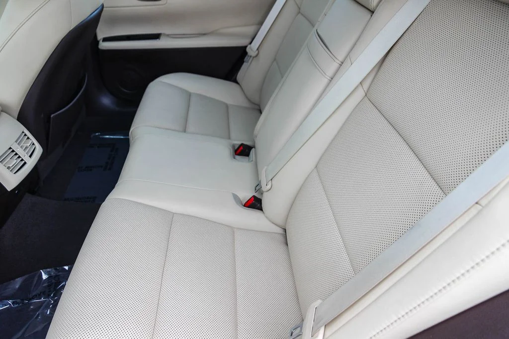 Used 2018 Beige Lexus 350 image 19
