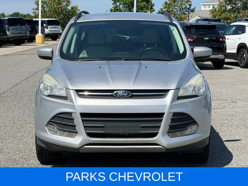 Used 2016 Silver Ford SE image 2