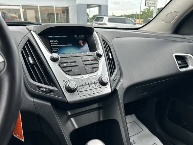 Used 2015 White Chevrolet LTZ image 33