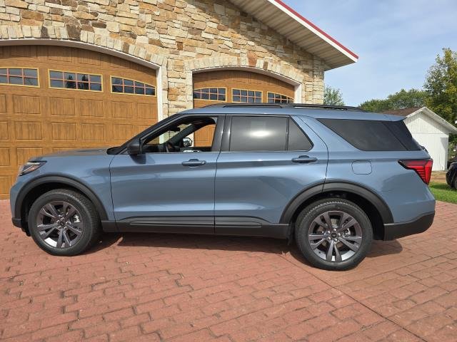 New 2027 Vapor Blue Metallic Ford Active image 6