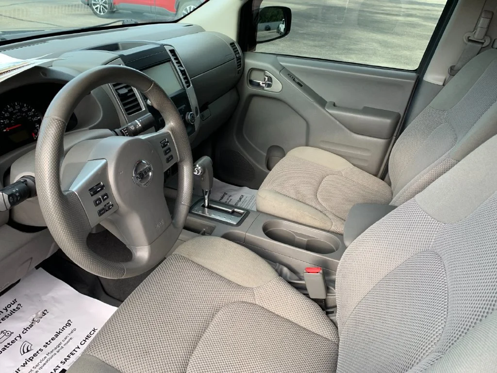 Used 2019 Blue Nissan SV image 11