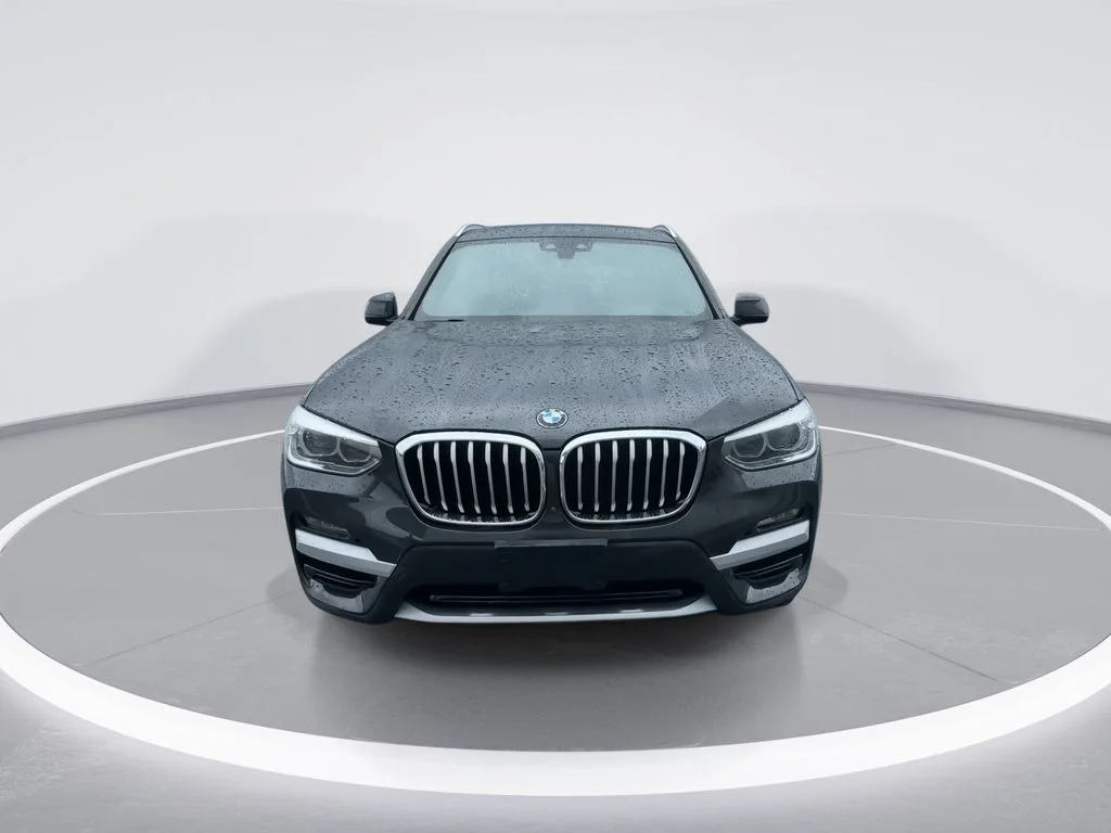 Used 2021 Gray BMW xDrive30i image 3