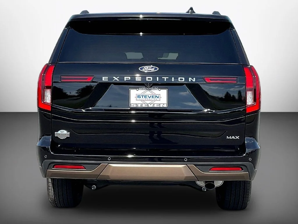New 2027 Agate Black Metallic Ford MAX King Ranch® image 4