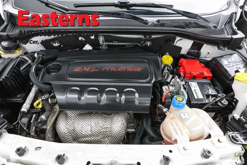 Used 2022 White Ram Base image 7