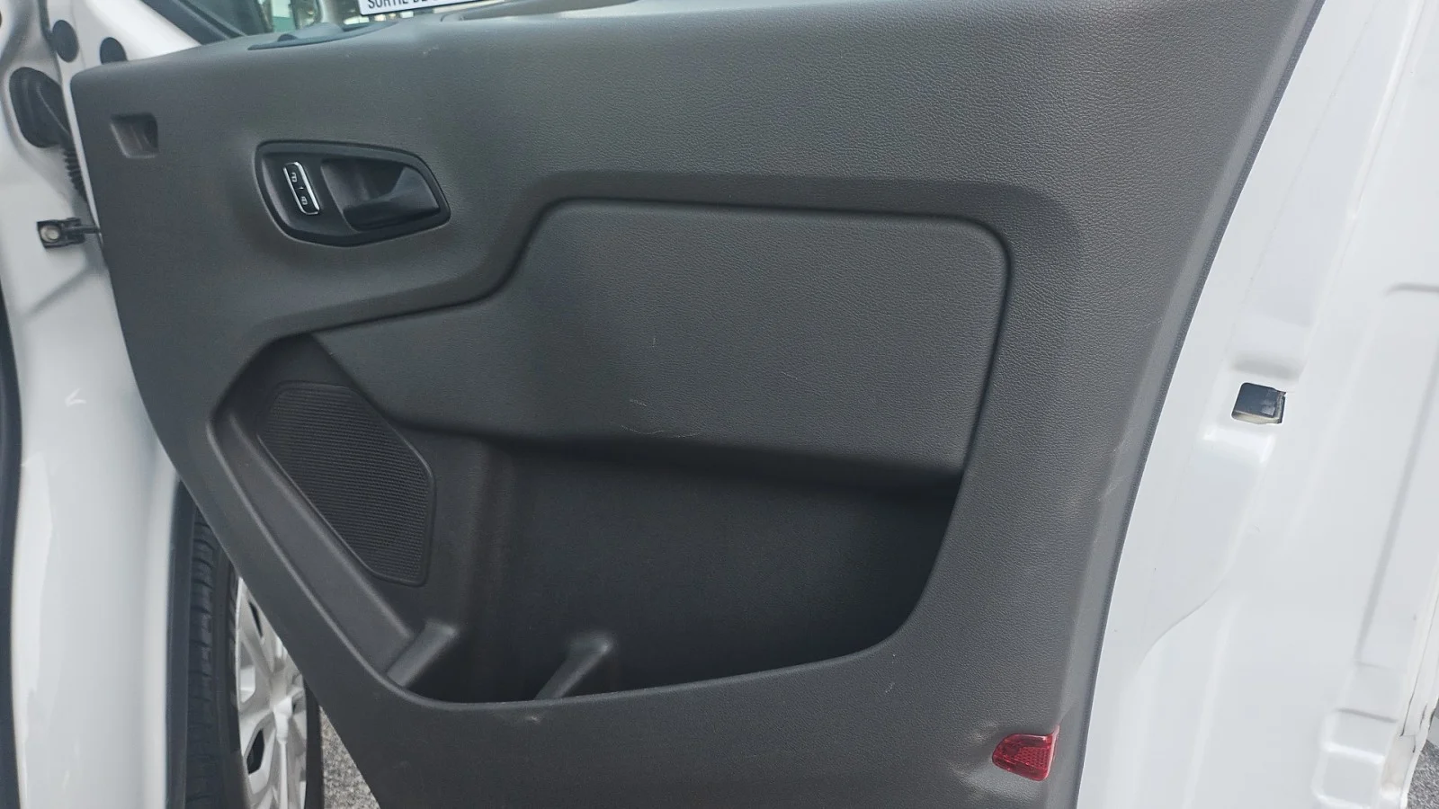 Used 2024 White Ford 350 XLT LR RWD image 15