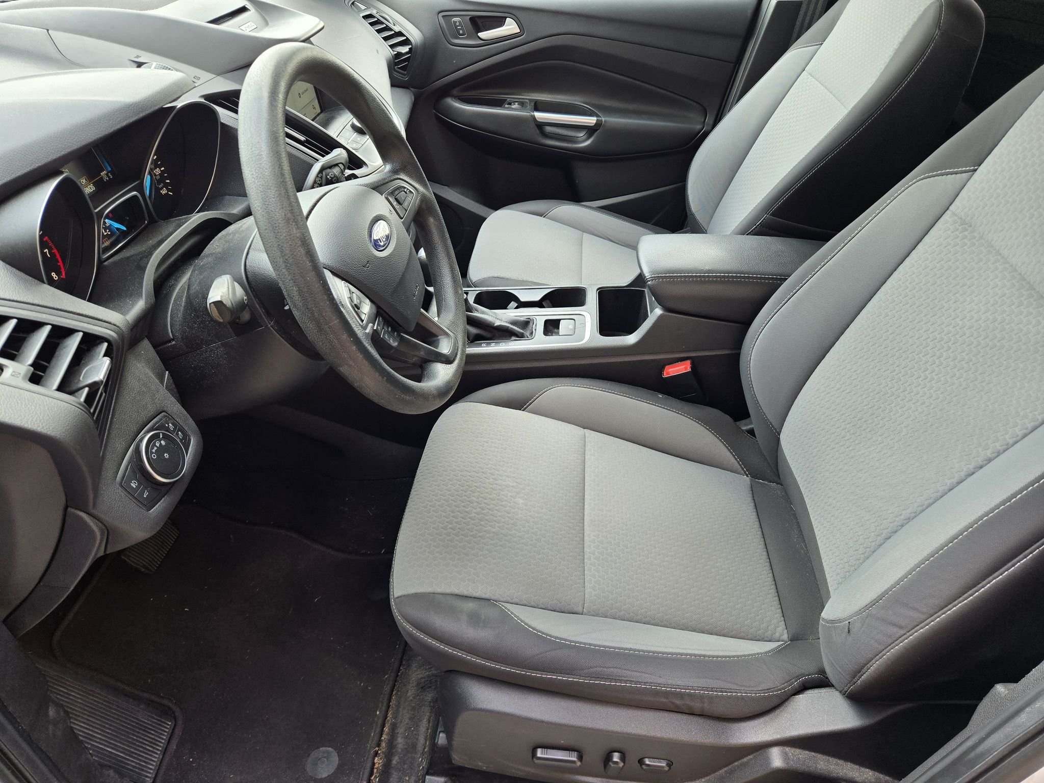 Used 2017 Oxford White Ford SE image 13