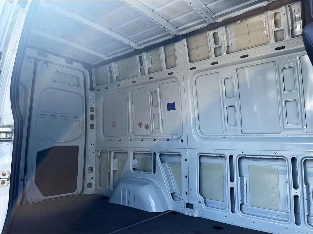 Used 2024  Mercedes-Benz Cargo 144 WB image 20