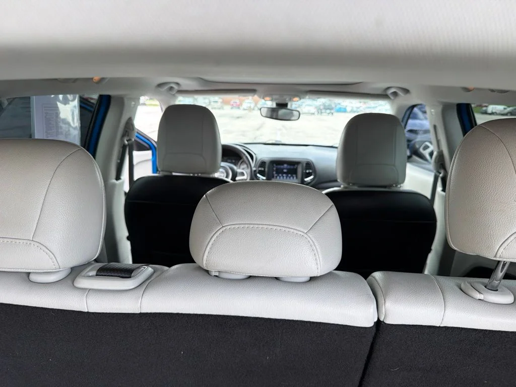 Used 2021 Blue Jeep Latitude image 26