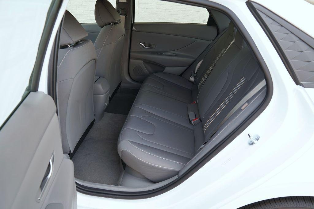 New 2026 Serenity White Pearl Hyundai SEL Sport image 23