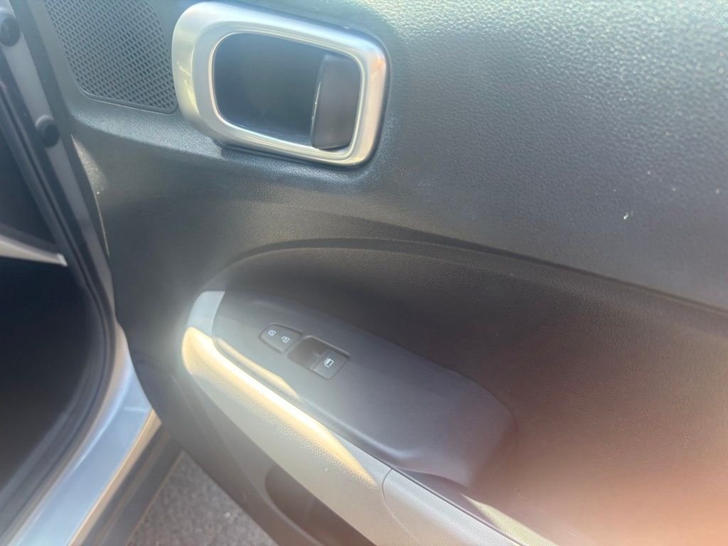 Used 2025 Silver Hyundai SEL image 16
