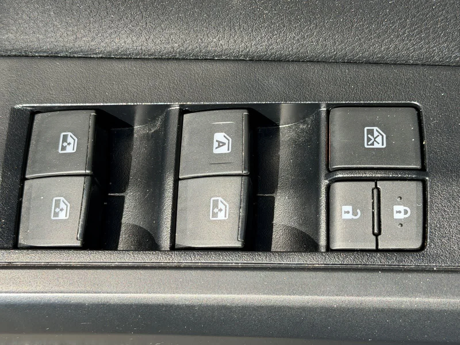 Used 2022 White Toyota SR image 14