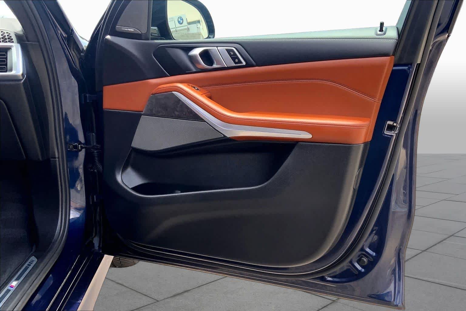 Used 2024 Tanzanite Blue II Metallic BMW xDrive40i image 22
