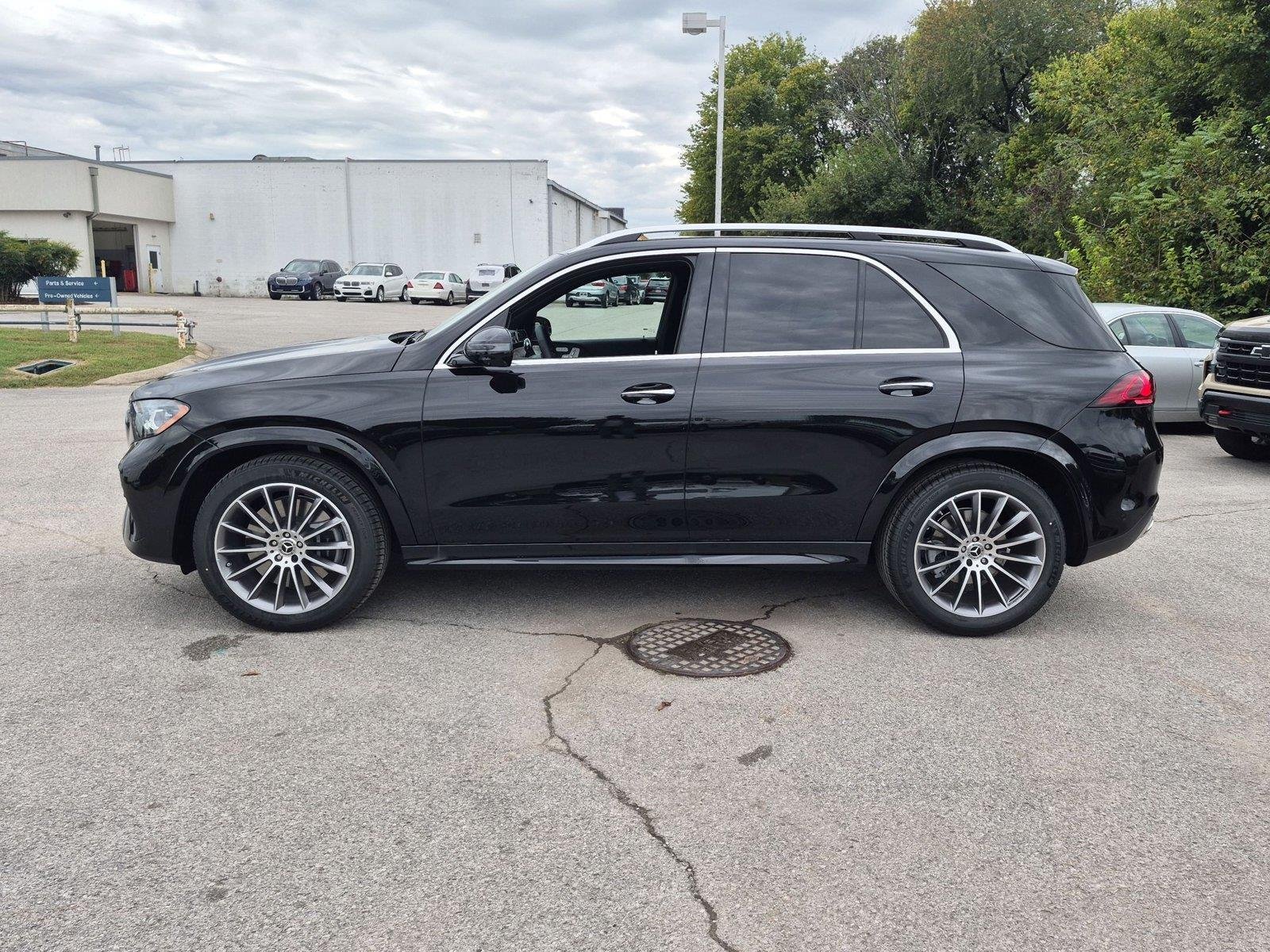 New 2027 Obsidian Black Metallic Mercedes-Benz GLE 450 image 2