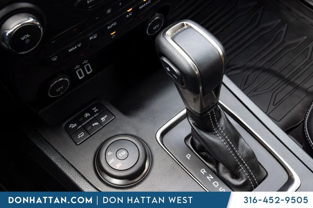 Used 2021 Gray Ford Lariat image 10