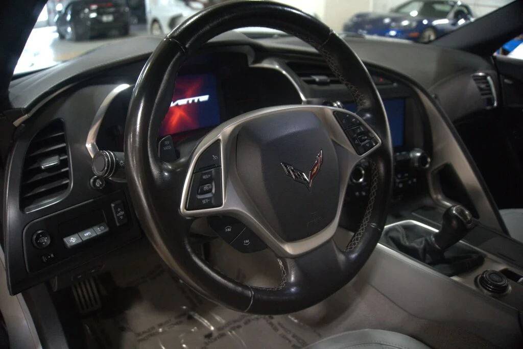 Used 2014 Blade Silver Metallic Chevrolet Stingray image 37