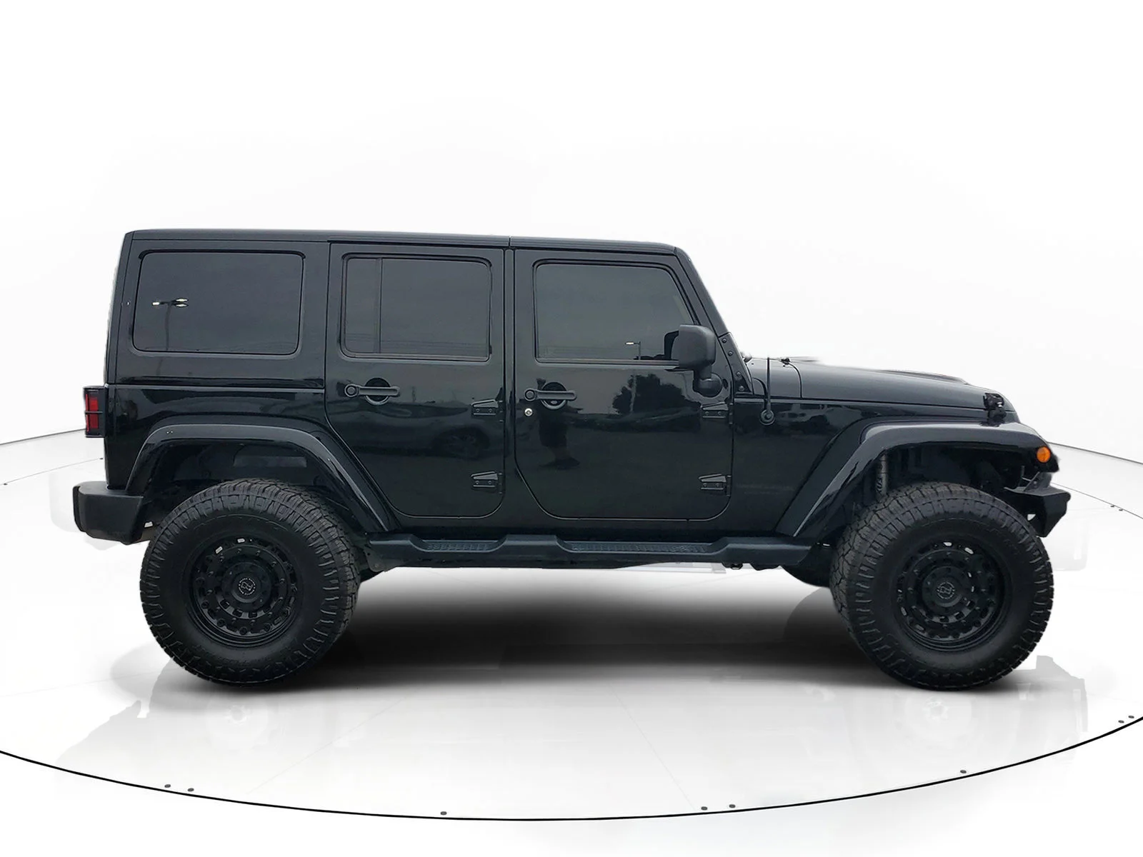 Certified Used 2018 Black Jeep Unlimited Sahara image 2