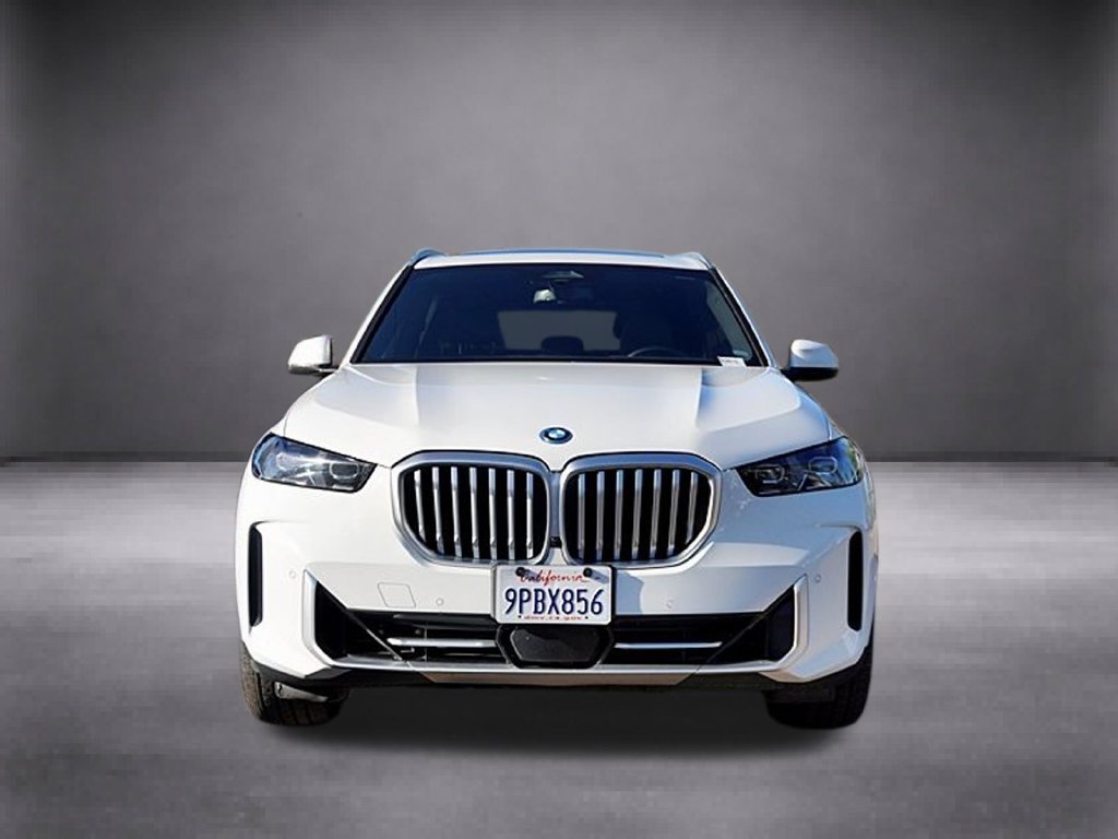 Used 2025 White BMW xDrive50e image 10