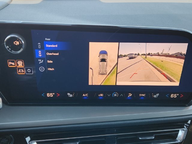 2027 Chevrolet Traverse LT - Photo 19