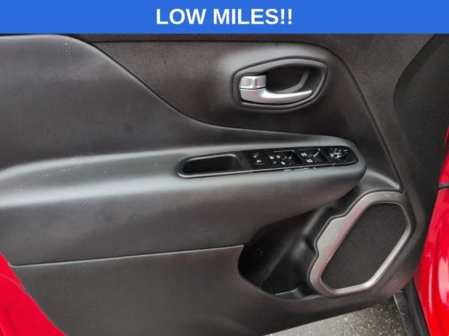 Used 2022 Red Jeep Limited image 30