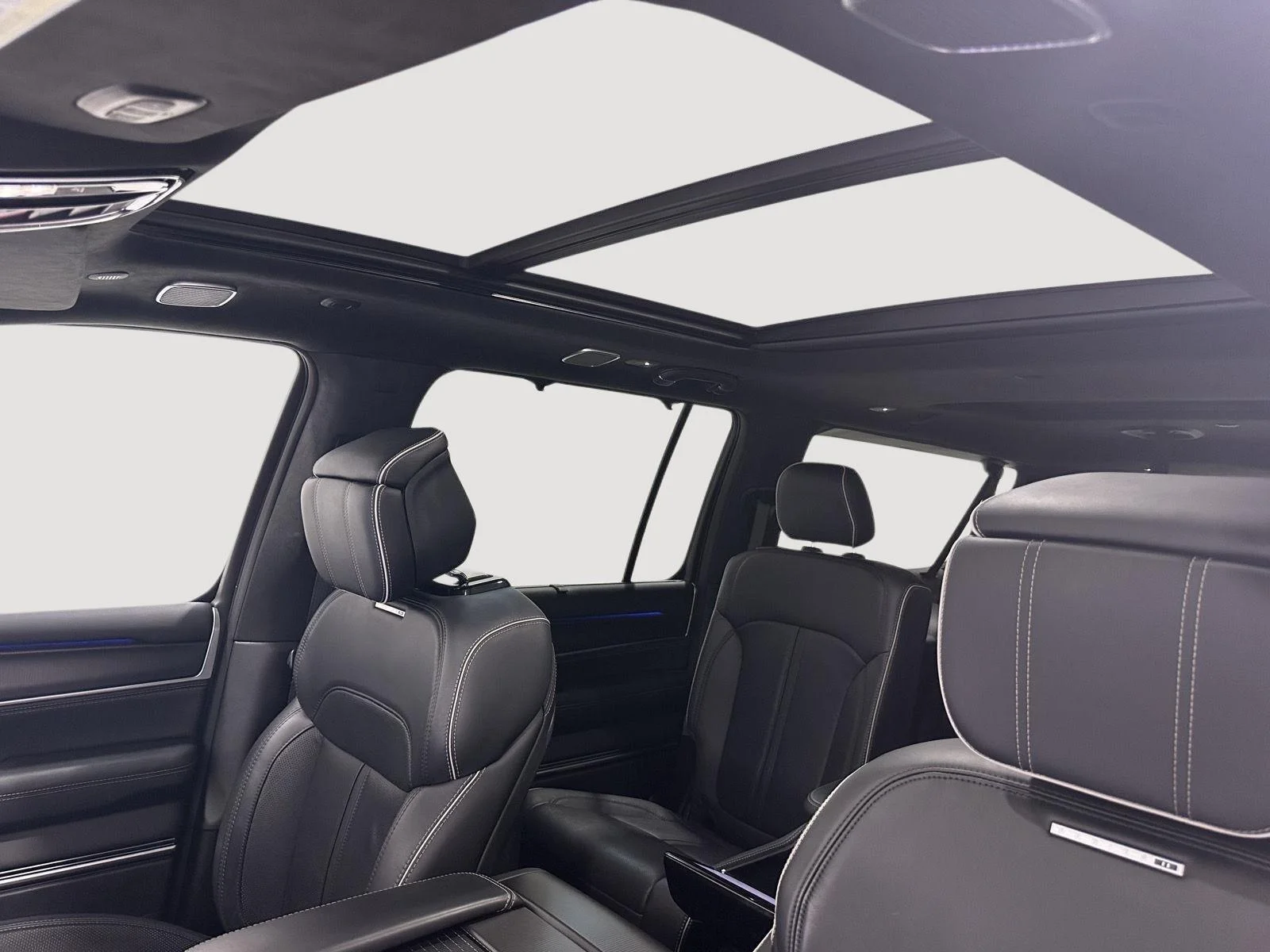 Used 2024 White Jeep Series II image 16
