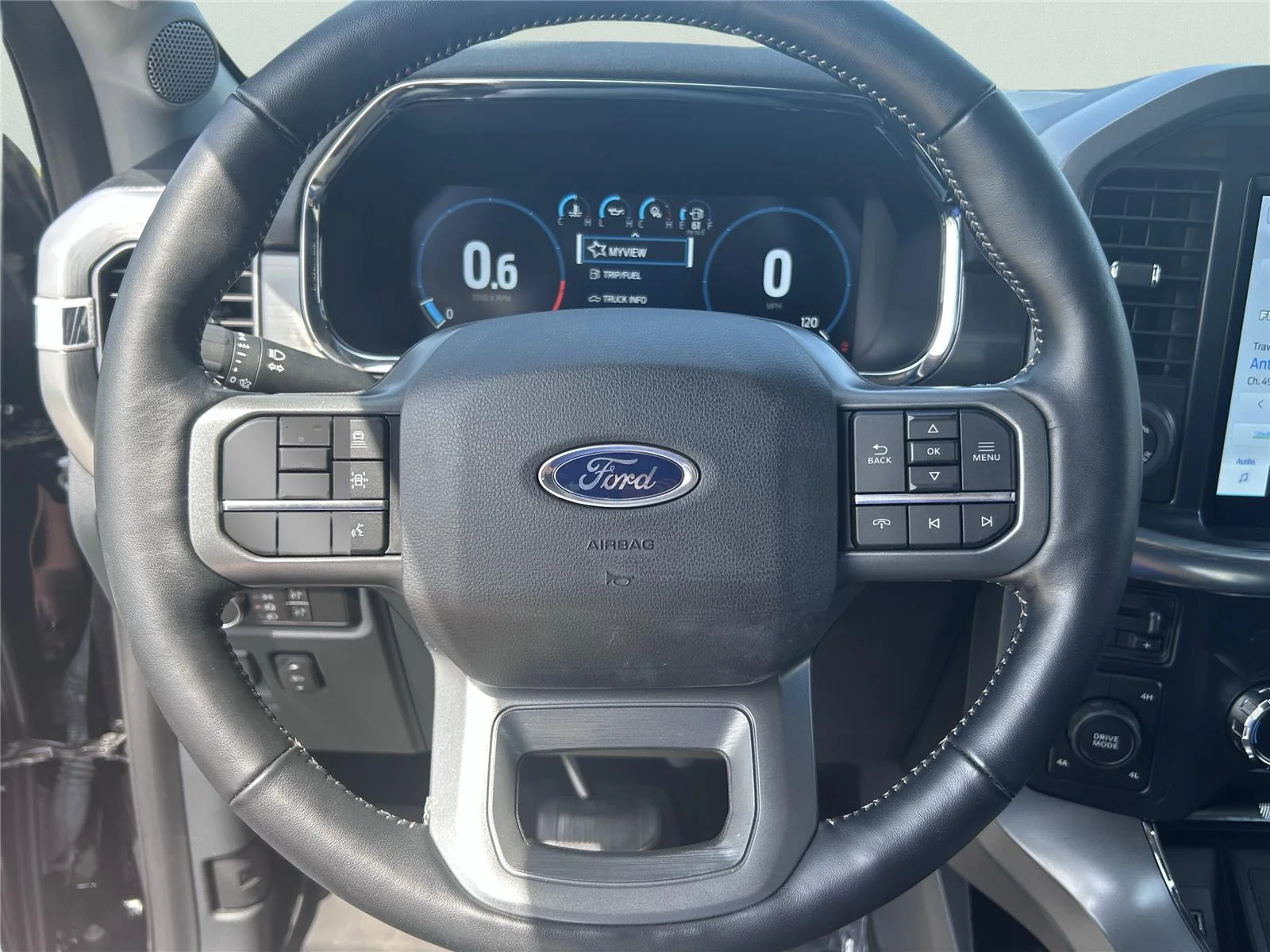 Used 2022 Agate Black/Stone Gray Ford LARIAT image 14