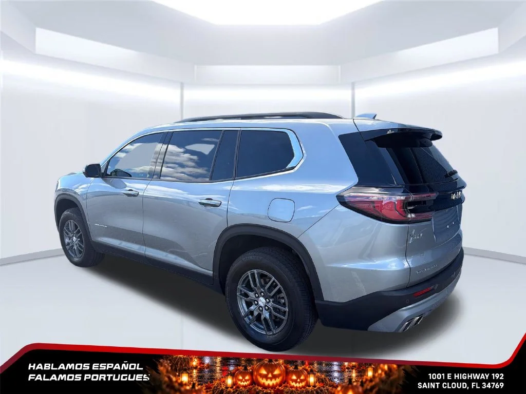 Certified Used 2025 Sterling Metallic GMC Elevation image 3