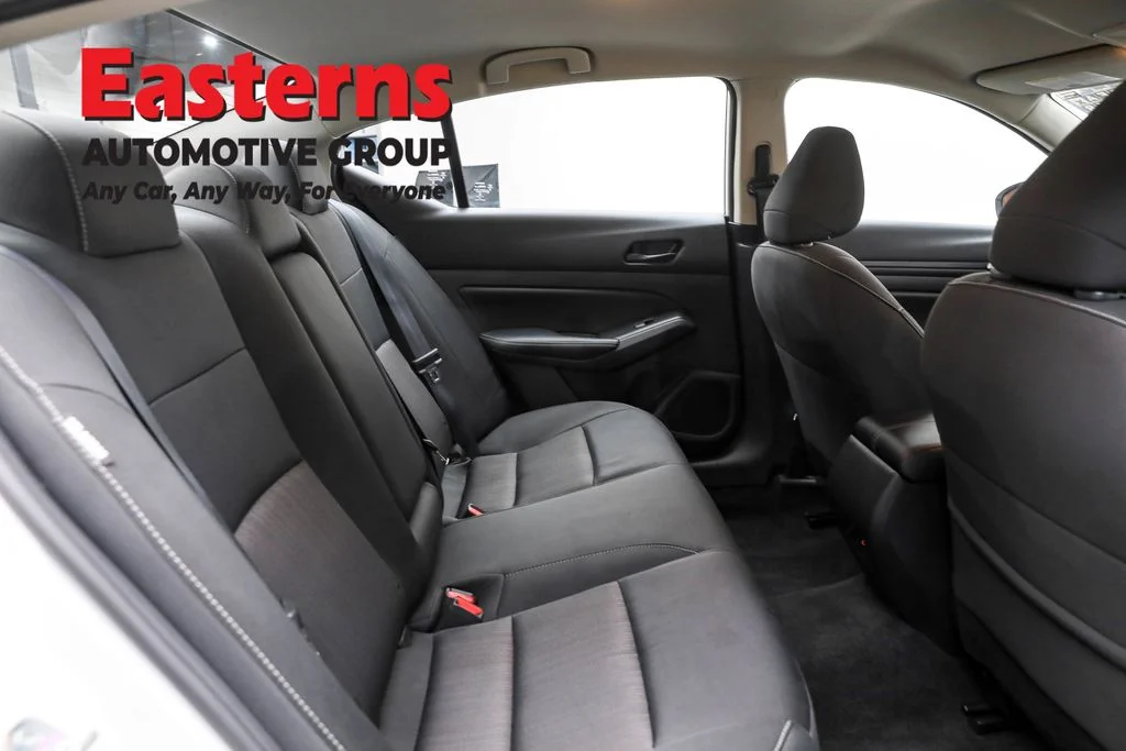 Used 2024 White Nissan 2.5 SV image 22