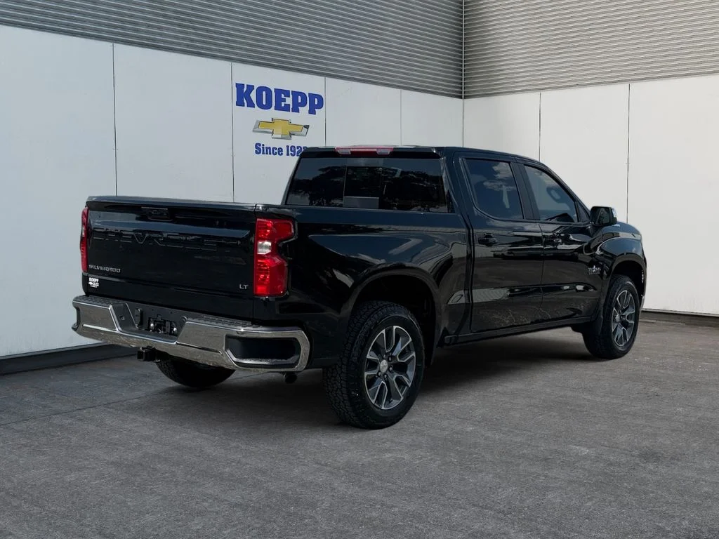 New 2026 Black Chevrolet LT image 5