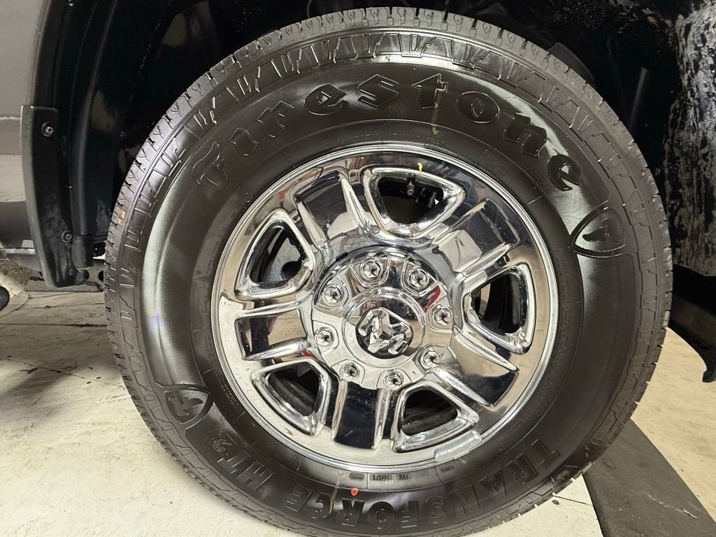New 2026 Granite Crystal Metallic Clearcoat RAM Tradesman image 9