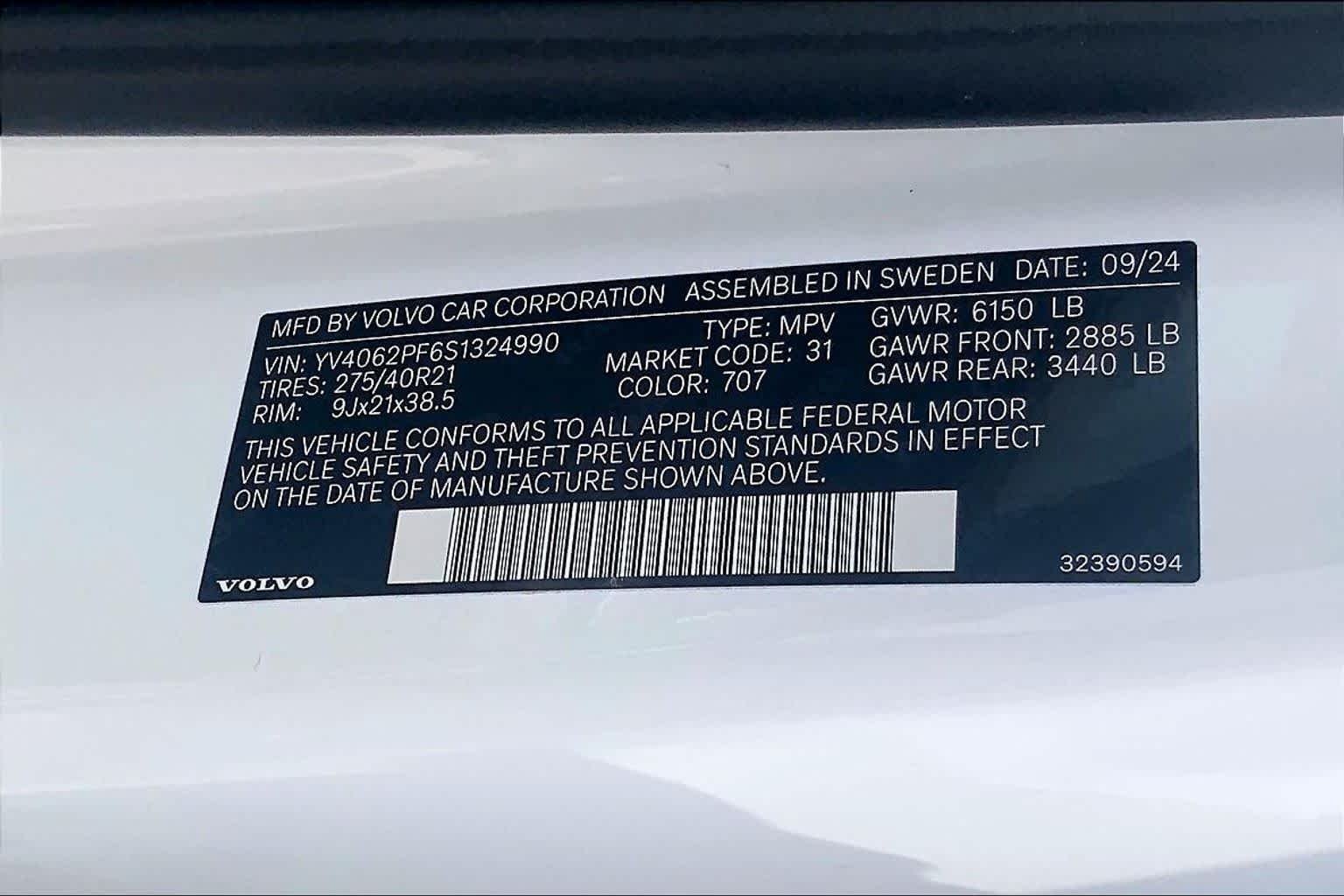 Used 2025 WHITE Volvo Ultra image 34