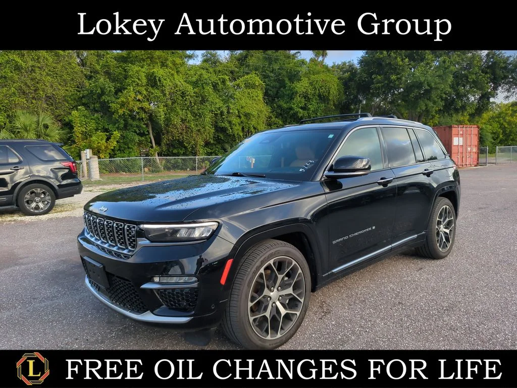 2023 Jeep Grand Cherokee Summit Reserve 4x4's photo